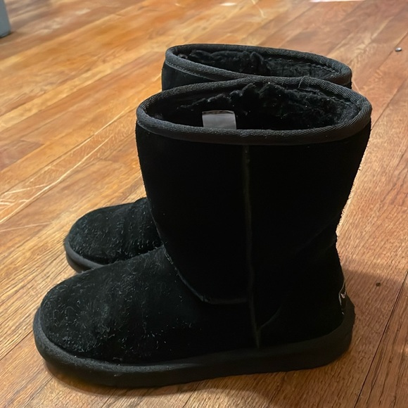 •KOOLBURRA BY UGG•WOMEN'S BLACK KOOLA SHORT ANKLE BOOTS SIZE 7 - Picture 3 of 5